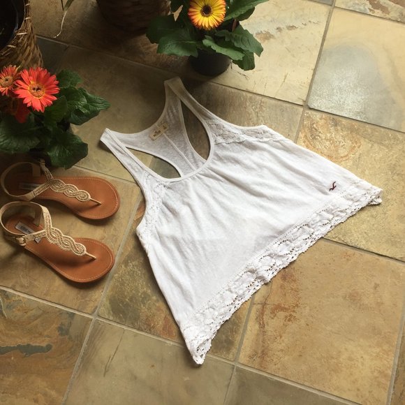 Hollister Tops - Hollister Flowy BoHo Tank W/Lace Trim (like NEW)